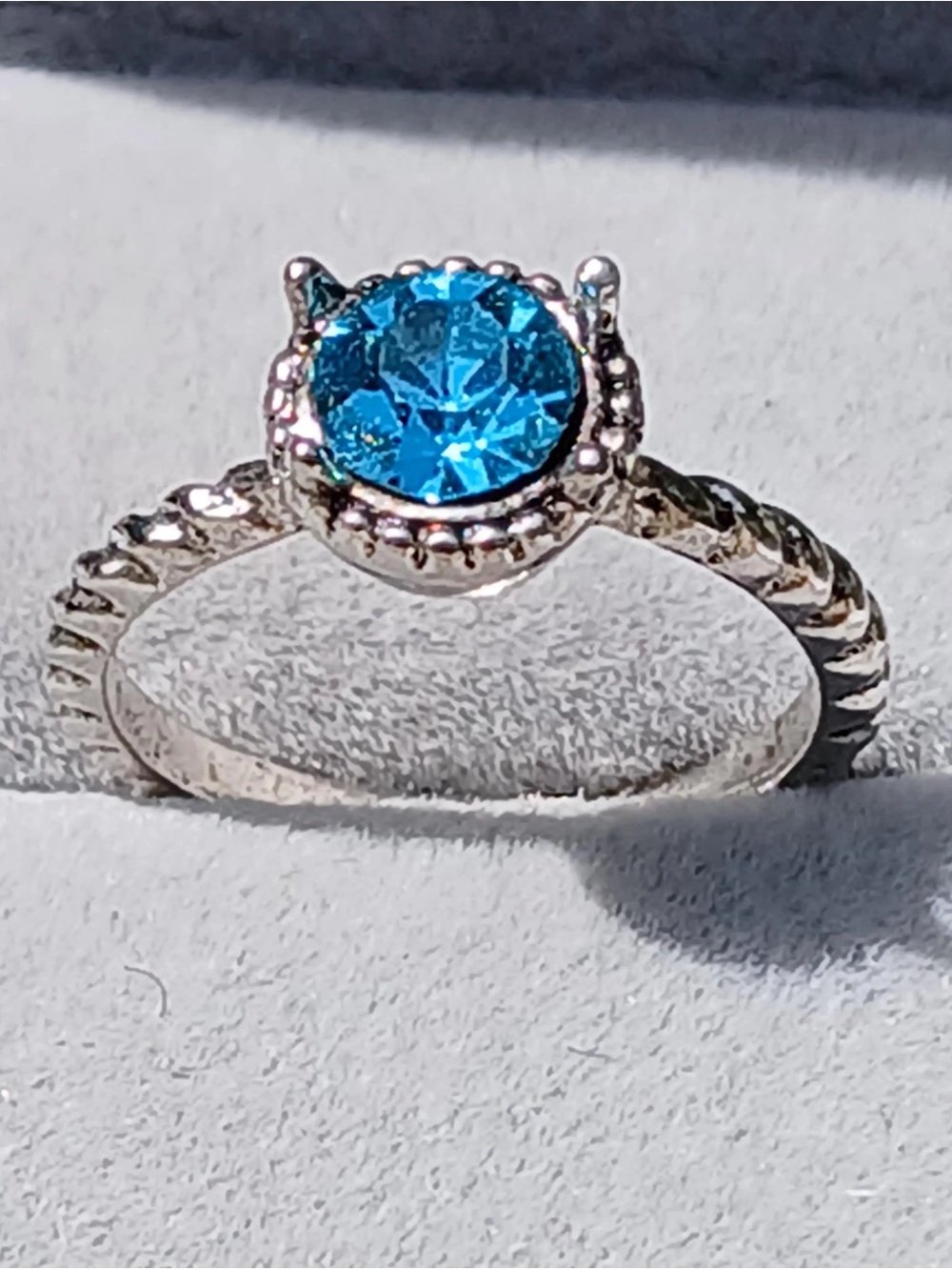 Vibrant Teal-Blue Gemstone Ring